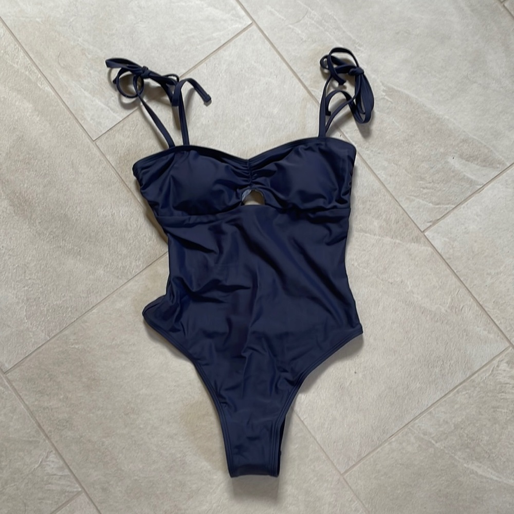 NEW one piece Bathing suit